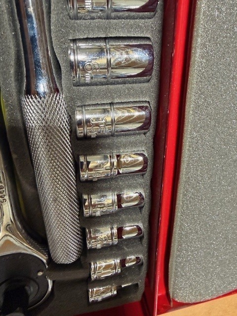 Urrea Ratchet Socket Set 1/2″ Drive Chrome Socket Set, 31 Piece – New