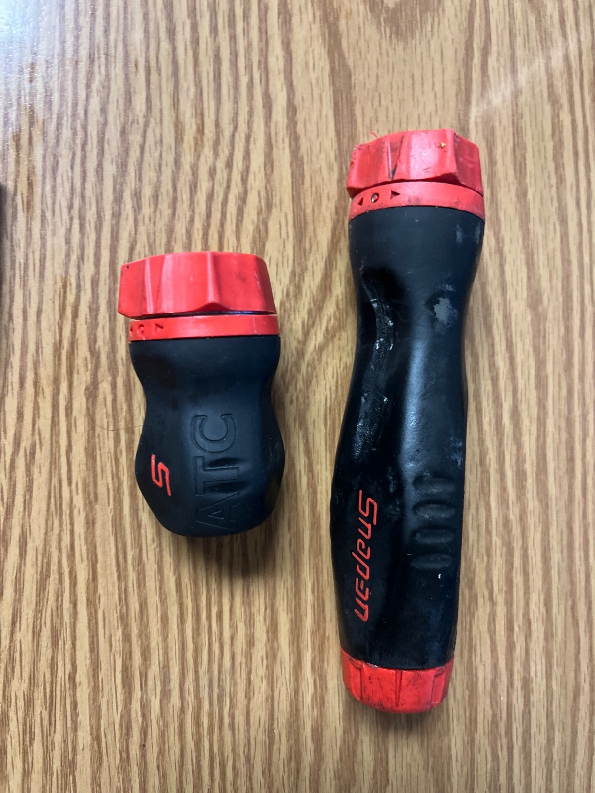 SNAP ON SGDMRC1A & SGDMRC4A – CUSHION GRIP RED & BLACK HANDLES LOC#16