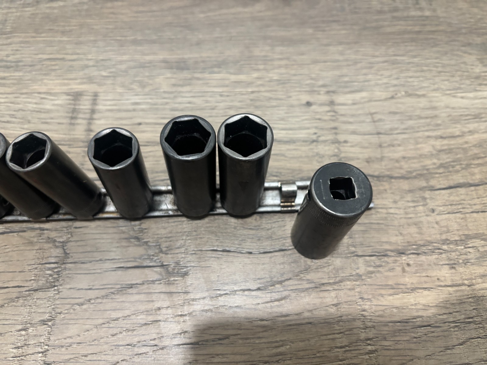 Snap On 11pc 9mm – 19mm deep well metric 3/8″ drive impact socket set. FREE S&H!
