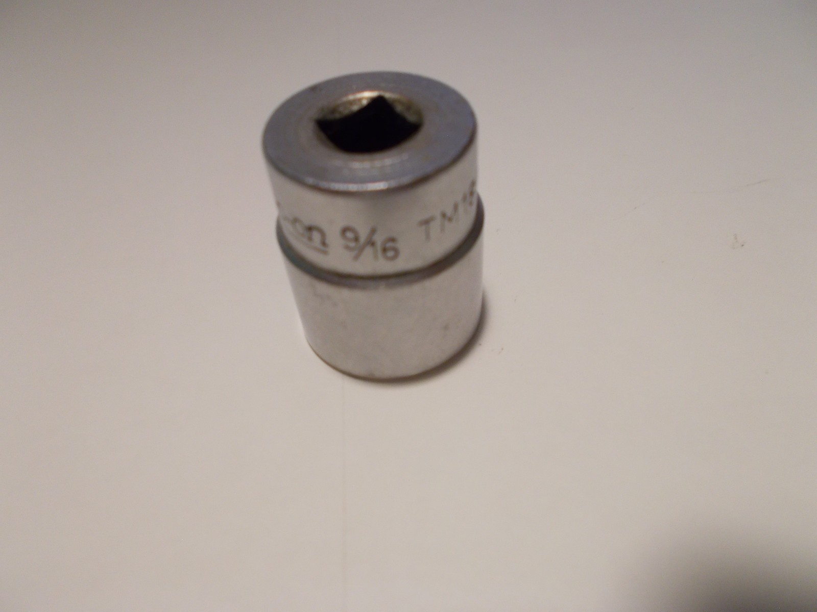 Snap On 9/16″ Shallow Socket 1/4″ Drive 6 Point TM18 Vtg Made in USA (B-4)