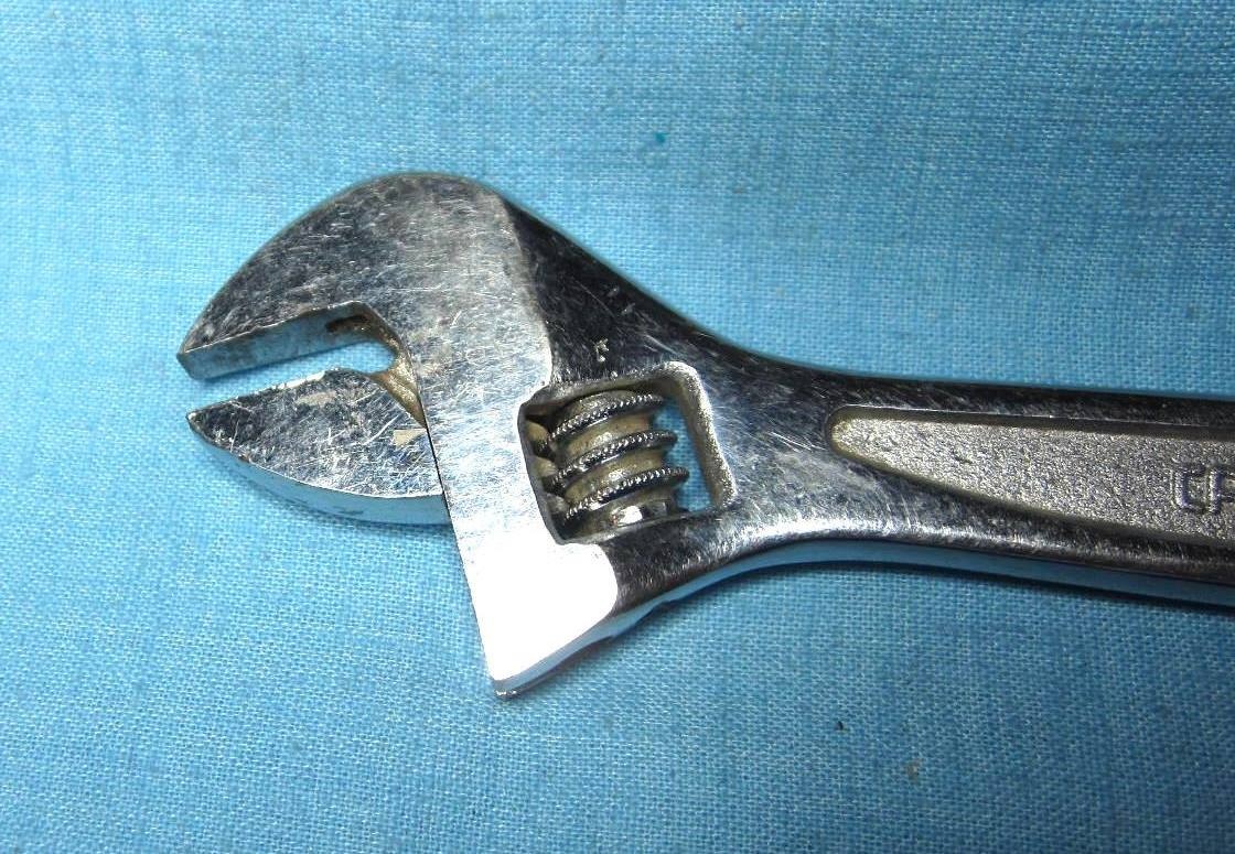 Craftsman Evolv Crescent Wrench 6″ ADJUSTABLE WRENCH 150mm USA 16568 Z