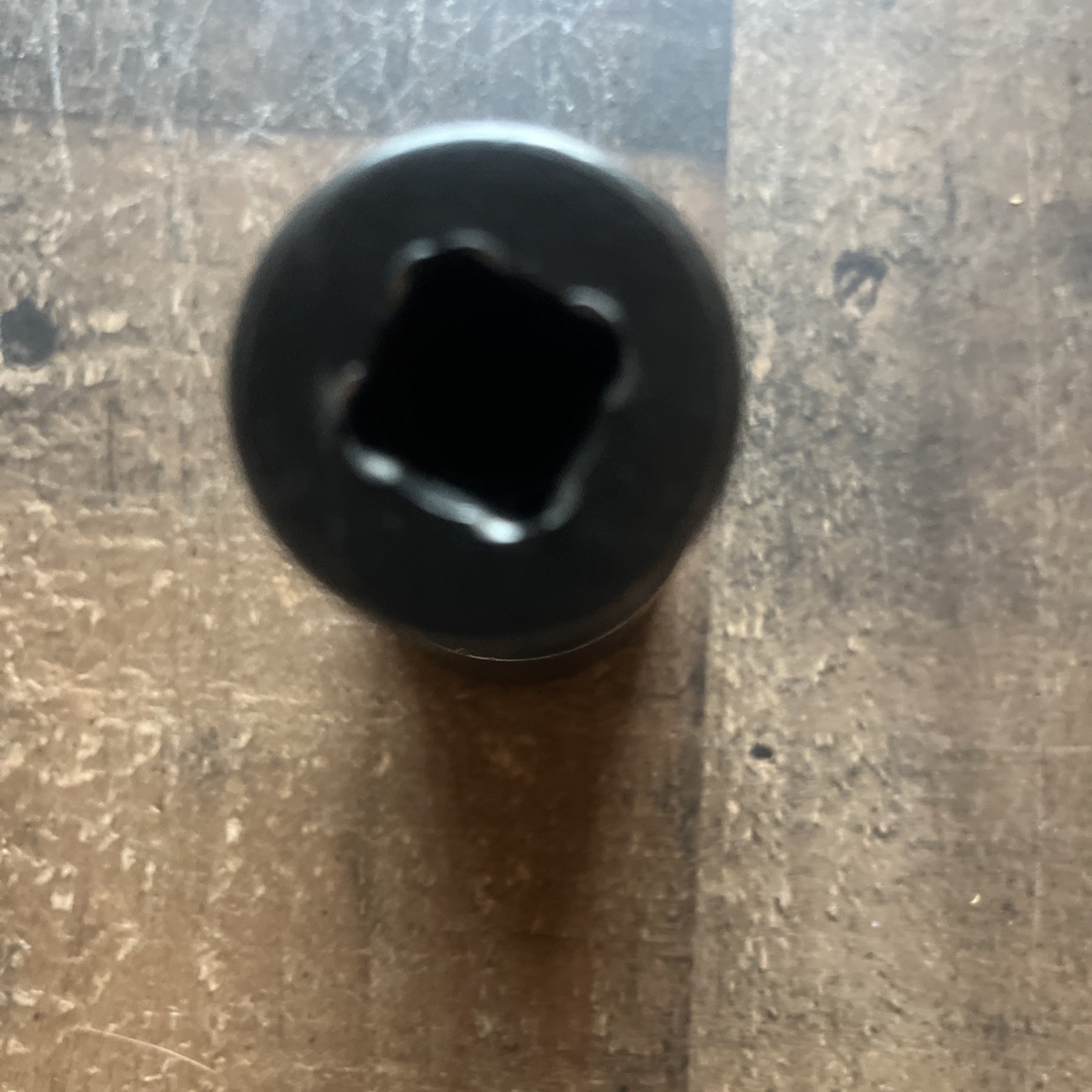 Snap On USA IPL38C 1/2″ Drive 6 Point 1 3/16″ Shallow Swivel Impact Socket