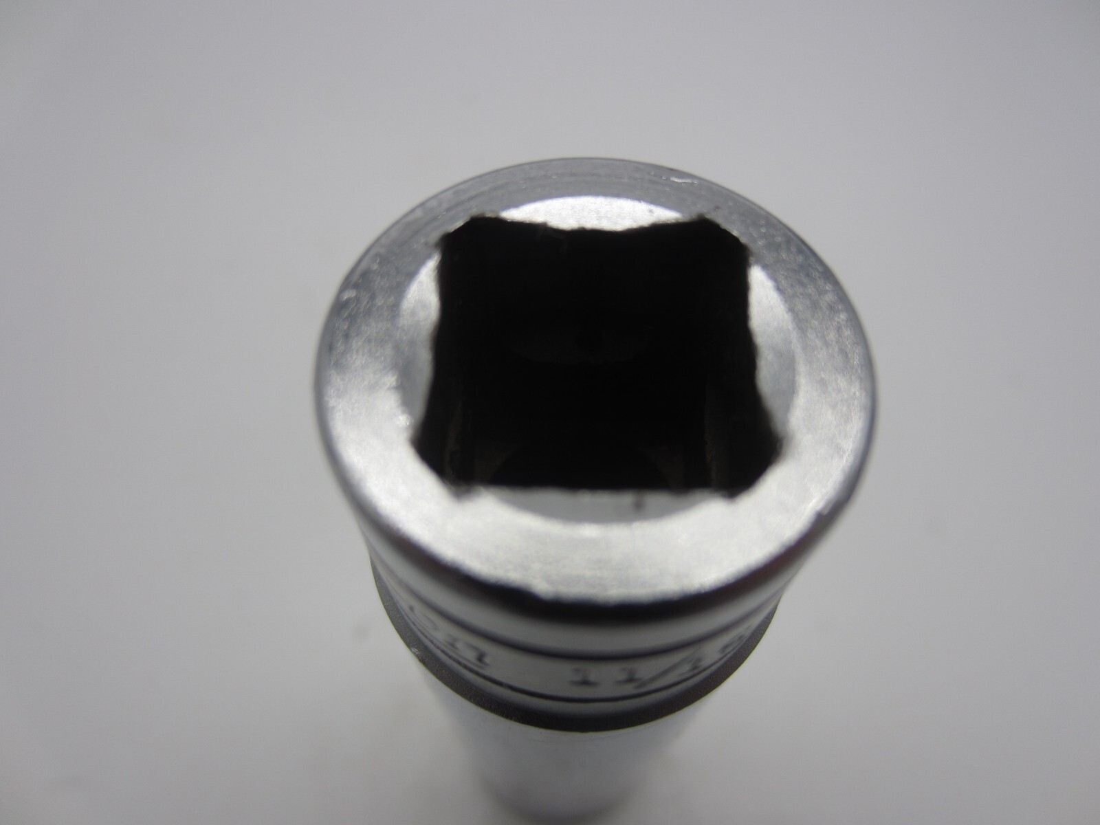SNAP ON TOOLS 11/16″ SAE DEEP SOCKET — 1/2″ DRIVE — 6 POINT — TS221