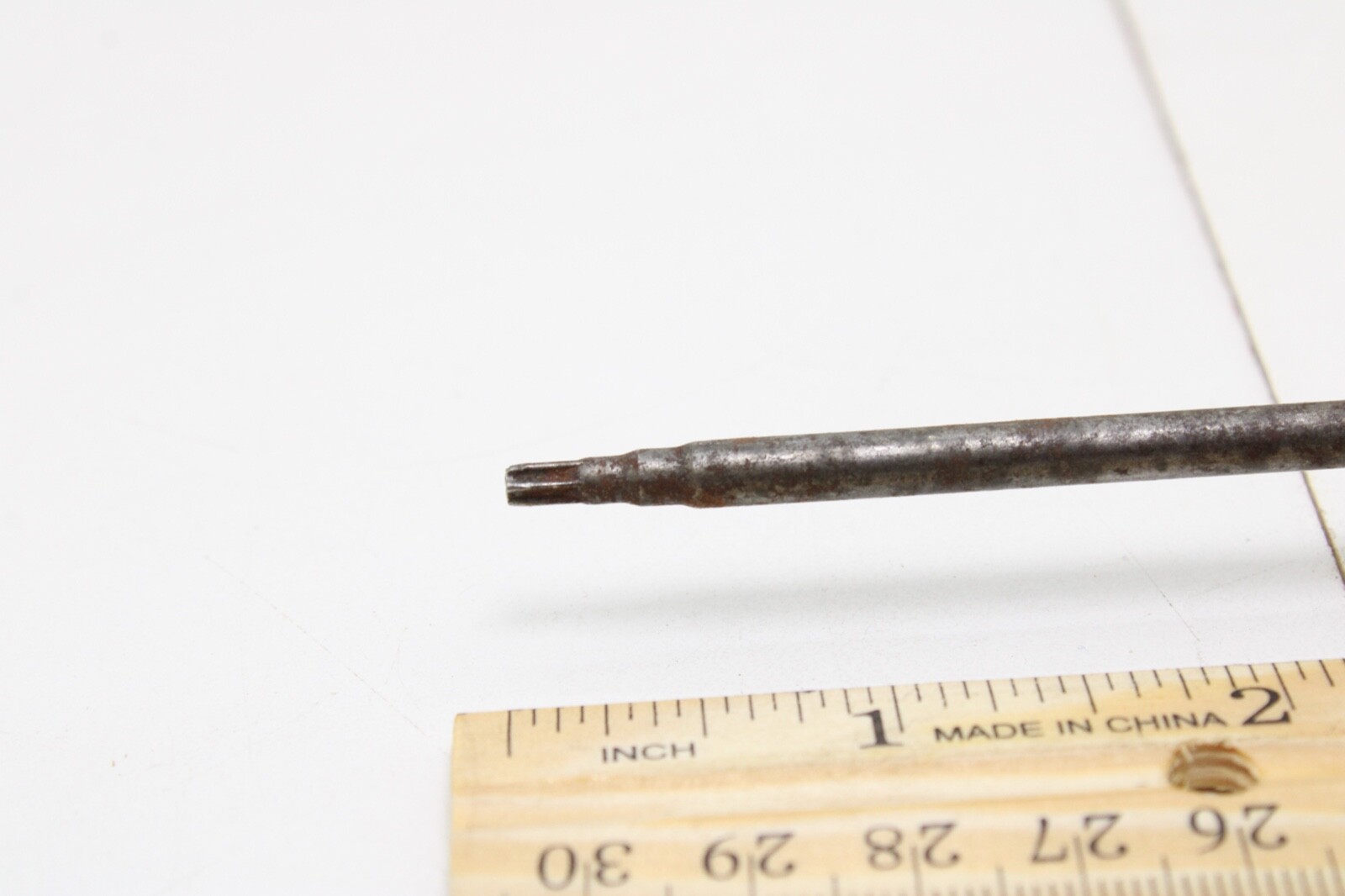 Popular Mechanics 30767 T15 Torx 3-1/2 Shaft Yellow/Black Handle Screwdriver USA