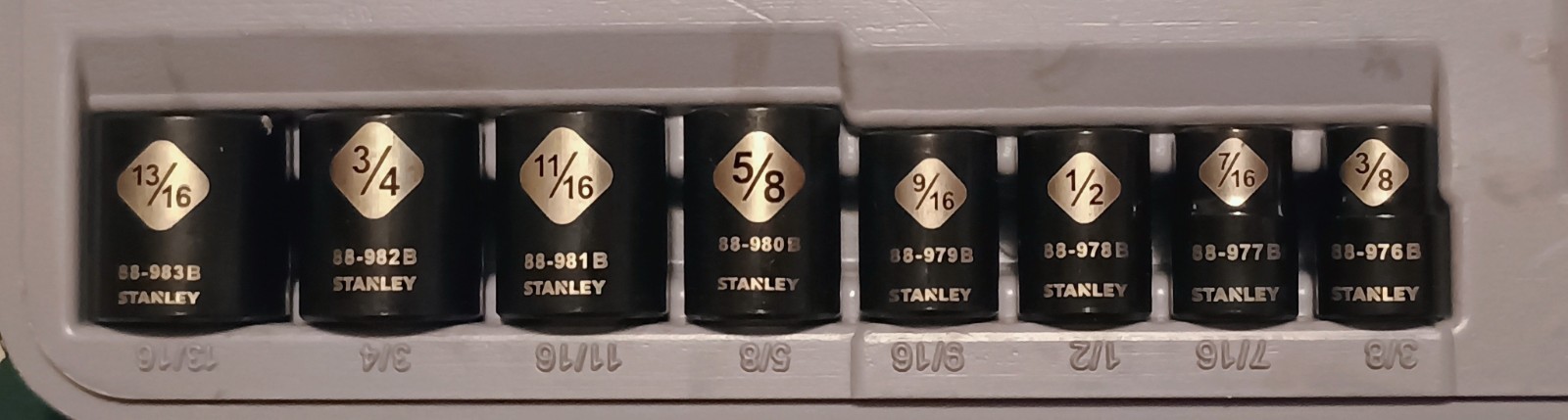 Stanley Black Chrome 8 Piece Shallow Short SAE 6 Point Socket Set For 3/8″ Drive