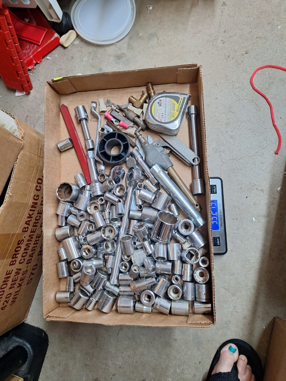 35 Lbs Mostly Sockets & Socket Wrenches Mixed Sizes And Brands