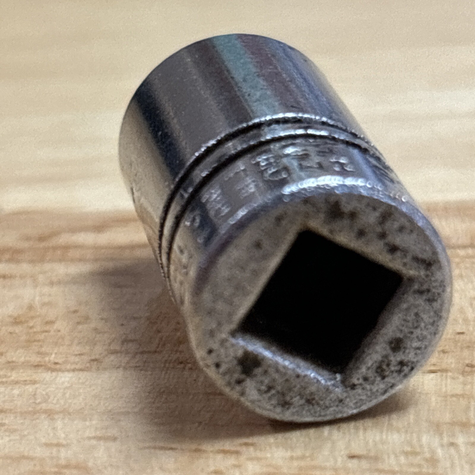 Indestro Select 5/16″ Shallow Socket 1/4″ Drive 8 Point Double Square 6010S USA