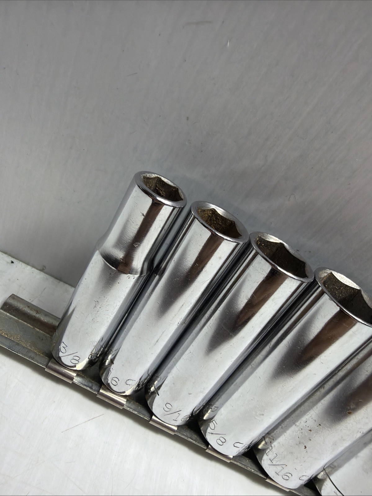 Craftsman Tools 7pc 3/8″ Drive 6-Point SAE Deep Chrome Socket Set 3/8-13/16″