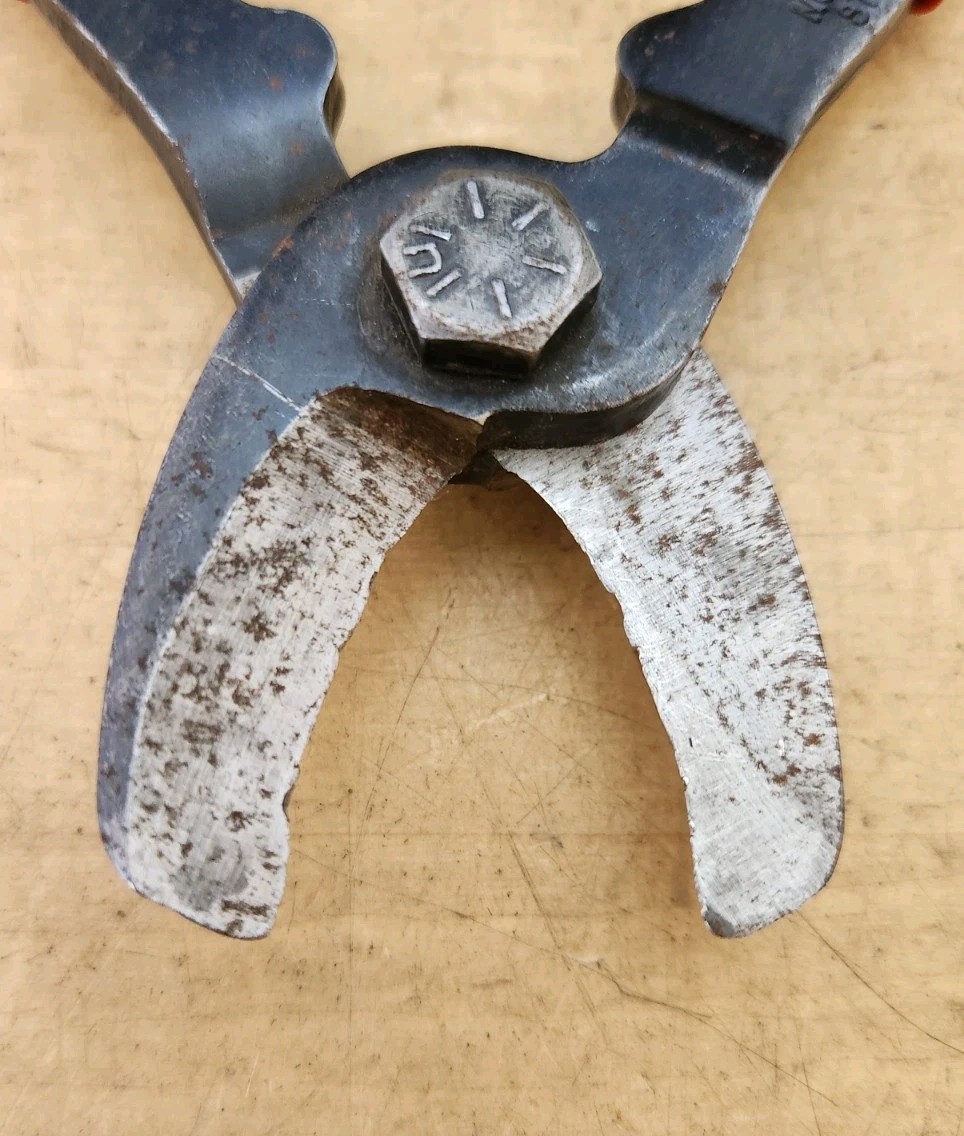 Blue Point PWC80A – 7-1/2″ Long Soft Grip Cable Cutter