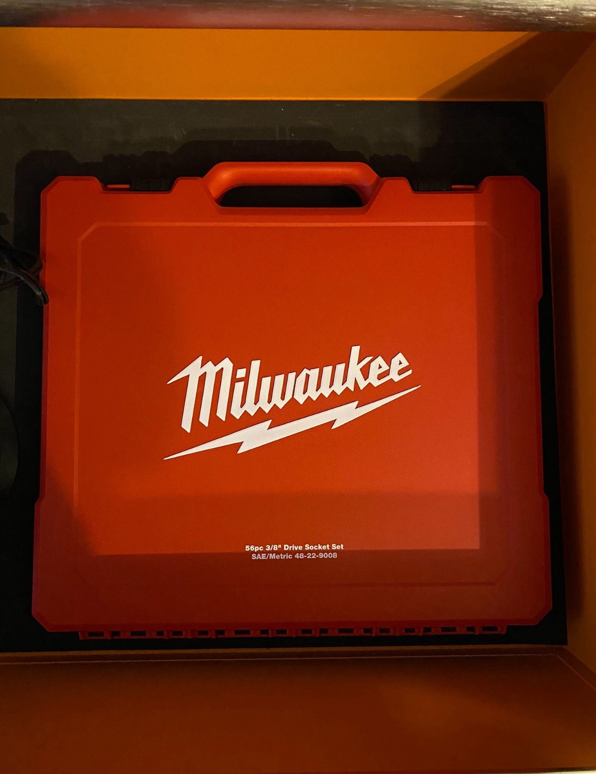 Milwaukee 3/8in Drive SAE/Metric Ratchet and Socket Mechanics Tool Set 56-Piece