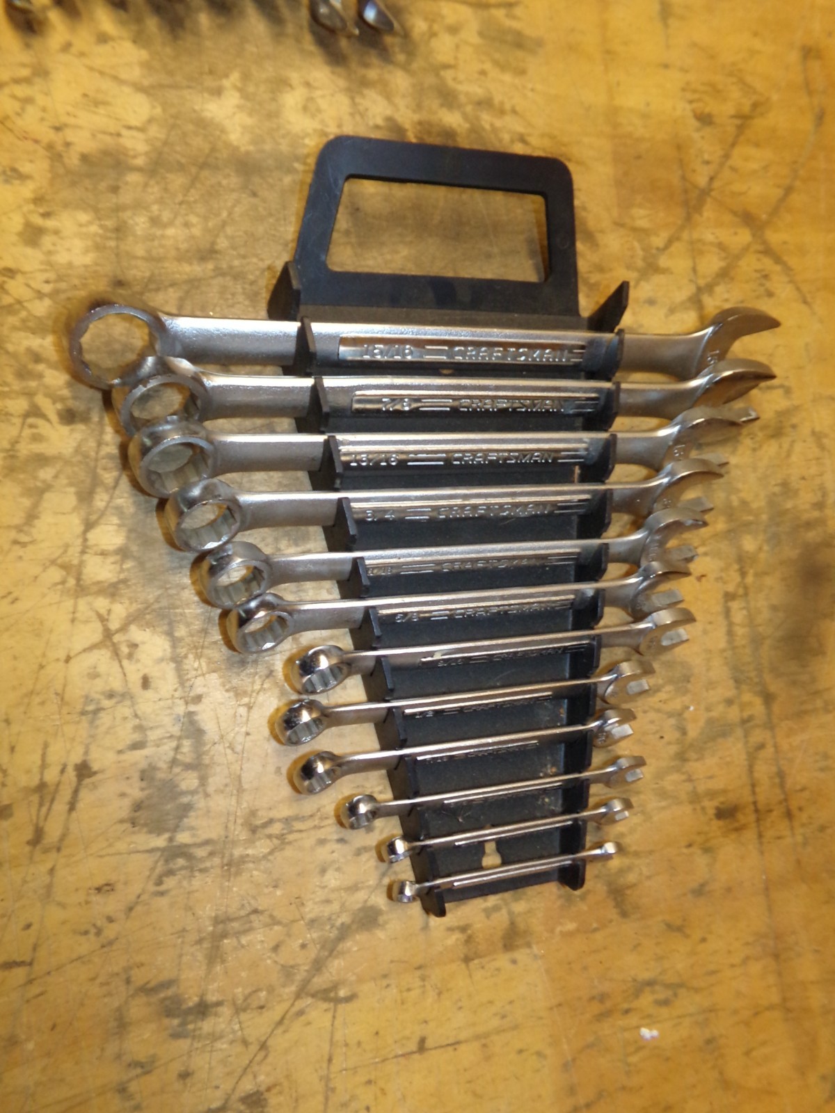 Craftsman USA 12 Piece SAE Combination Wrench Set 12 Point VV-Series 1/4″-15/16″