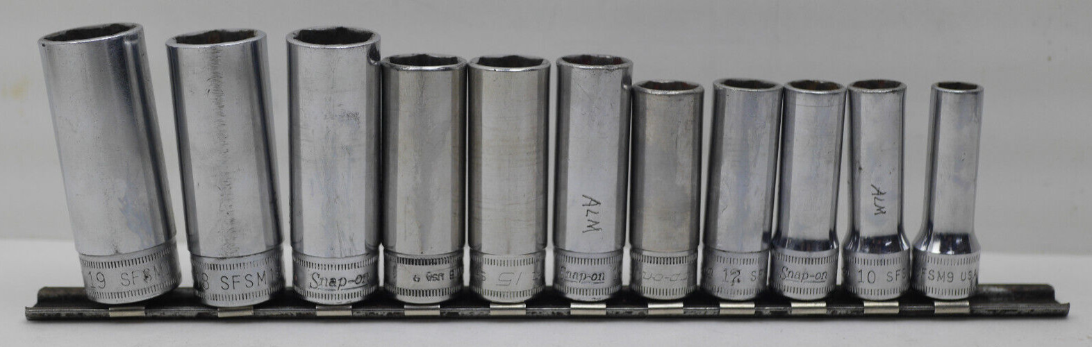 Snap-On SFSM Metric 3/8″ Drive 6pt Deep Socket Set 9mm-19mm – 11Pc (O20324-2 EO)