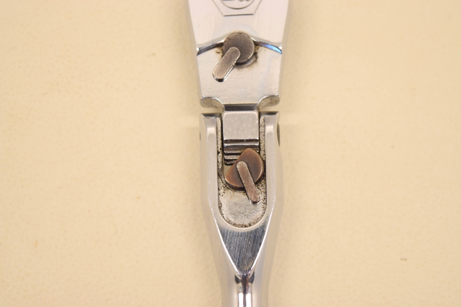 Matco USA BFR158LFM 3/8” Drive ORANGE Soft Grip Snap Lock Flex Head 15” Ratchet