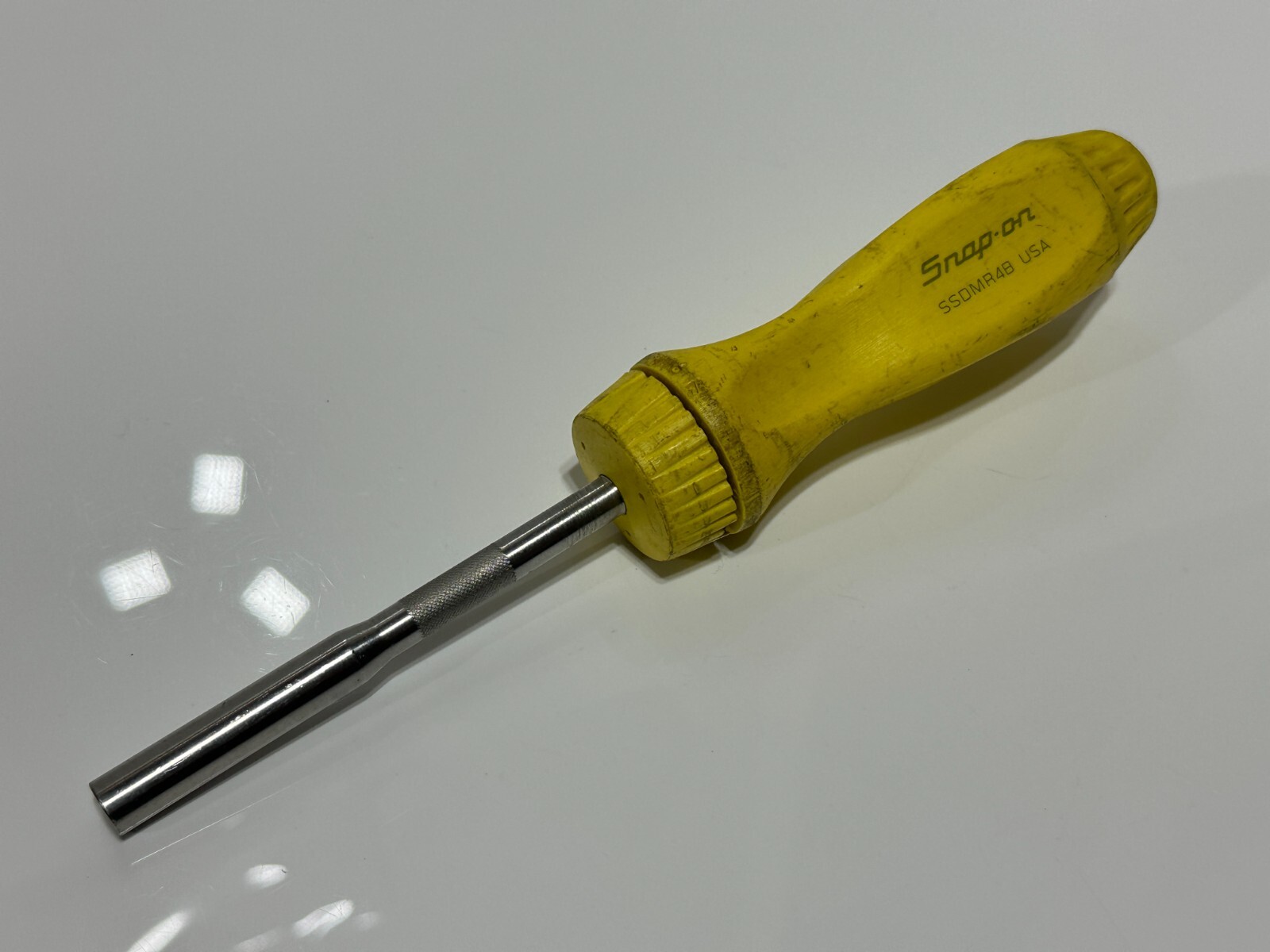 Snap On USA Ratcheting Screwdriver Classic Yellow Hard Plastic Handle SSDMR4