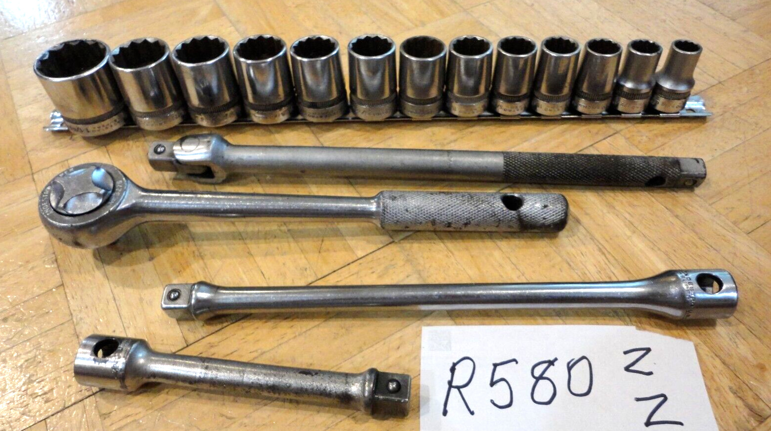 INDESTRO SUPER TOOLS 17 PIECE 1/2 DRIVE SAE. GENERAL SERVICE SET