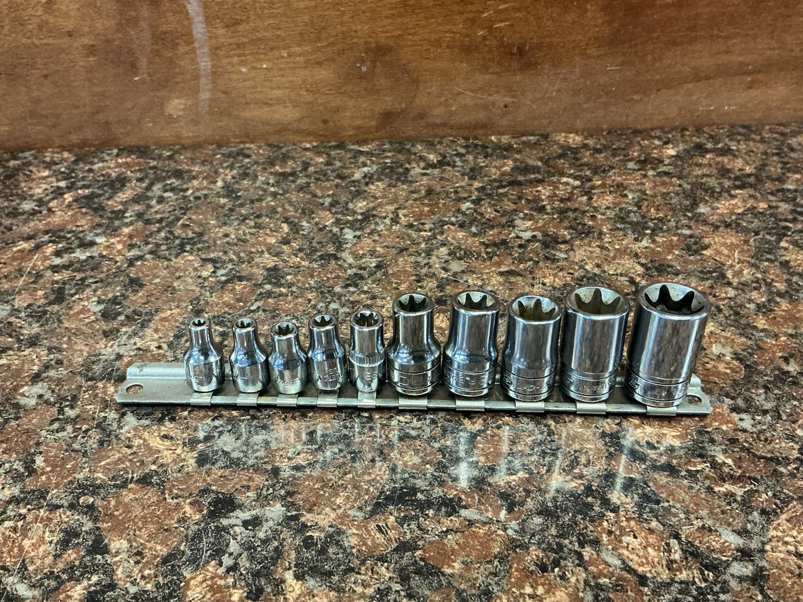 Snap-On Tools Inverted Torx Socket (Set Of 9) E4-E18 + 1 mac socket – b4