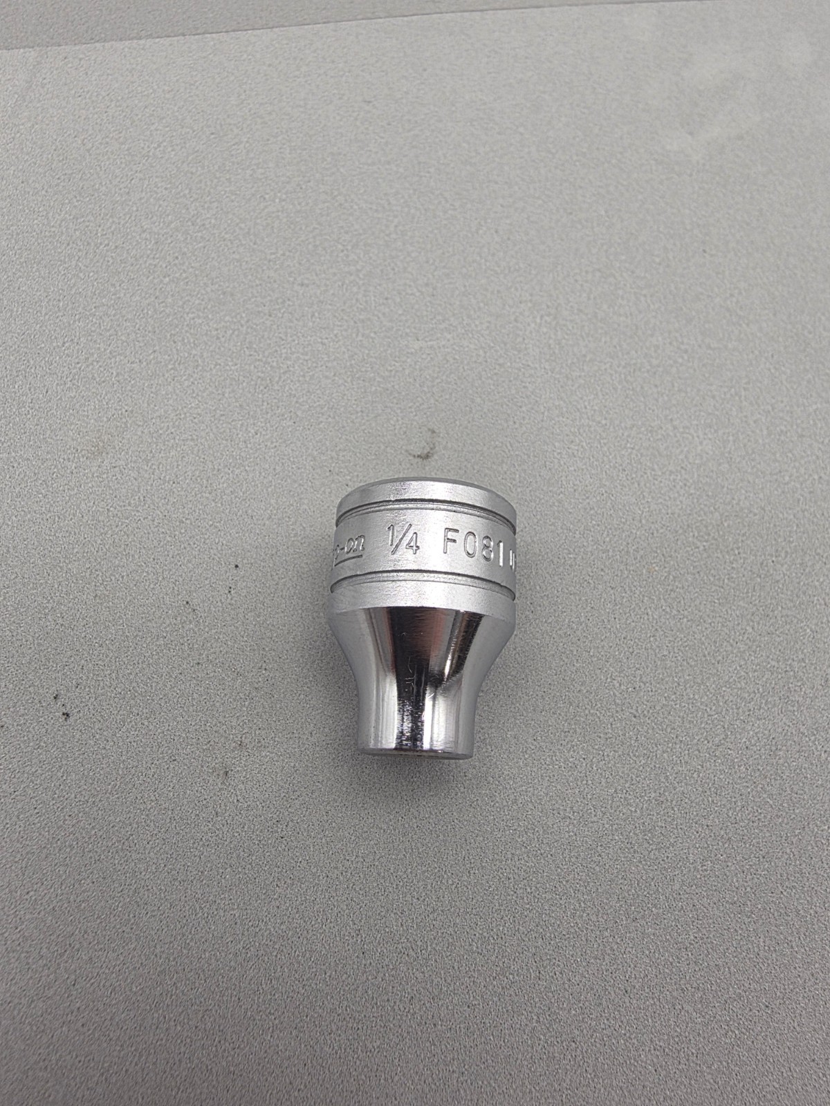 Snap On Tools 1/4″ Shallow Socket 3/8″ Drive 12 Point F081 USA
