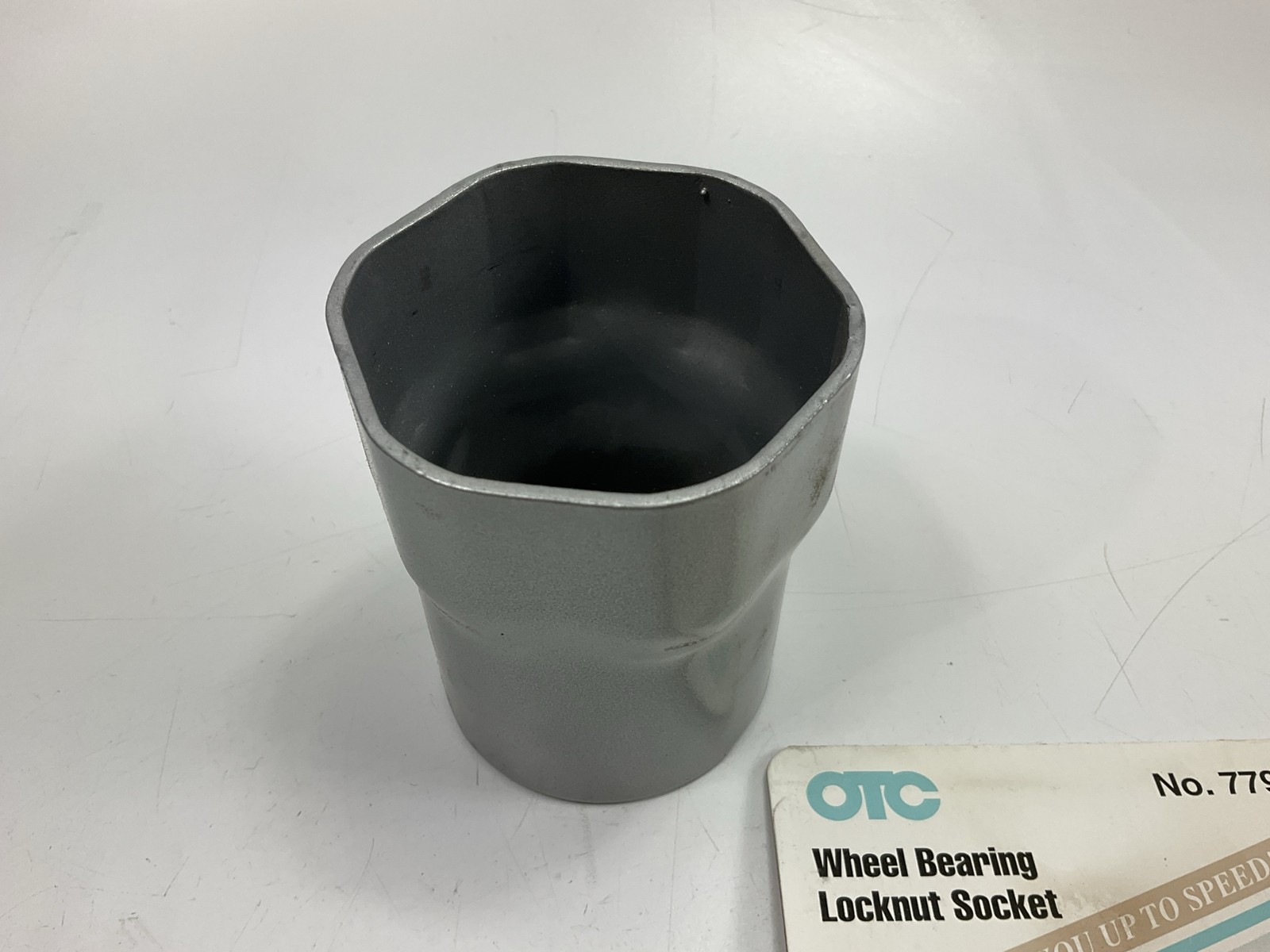 OTC 7795 2-1/2″ Socket 1/2 Inch Drive 6 Point – 1995-1996 Ford 1/2 Ton Auto Hub