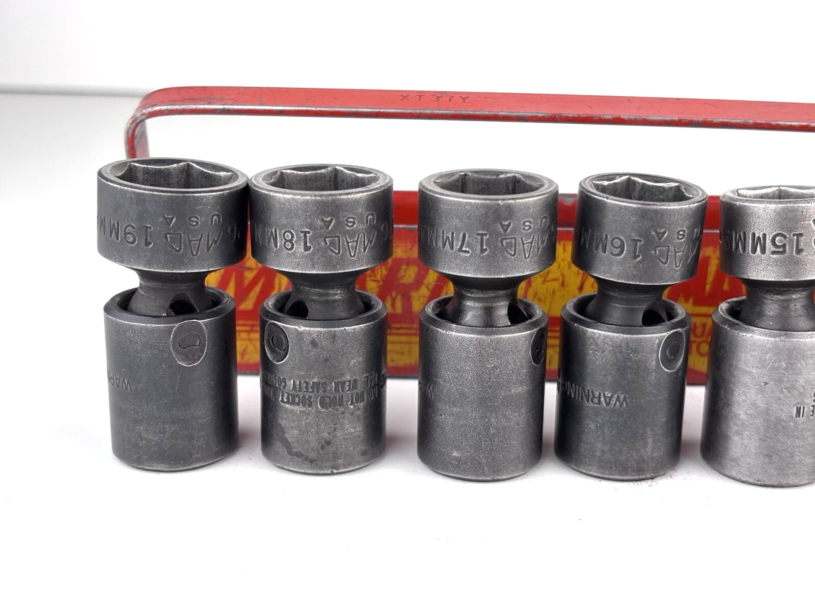 Mac Tools 3/8″ Drive Metric Swivel Impact Socket Set 10-19mm W/ Tray 10 pc XUP6