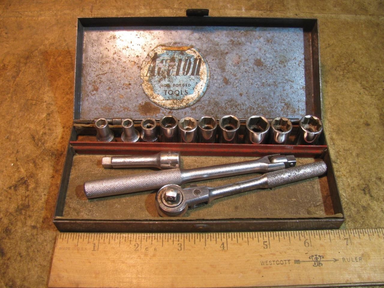 Vintage Action 1/4″ Drive Socket Metal Case Ratchet Breaker Bar Sockets