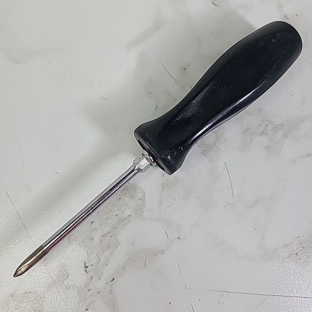 Snap On SDDP31 – #1 Phillips Tip X 3″ Long Blade Black Hard Handle Screwdriver