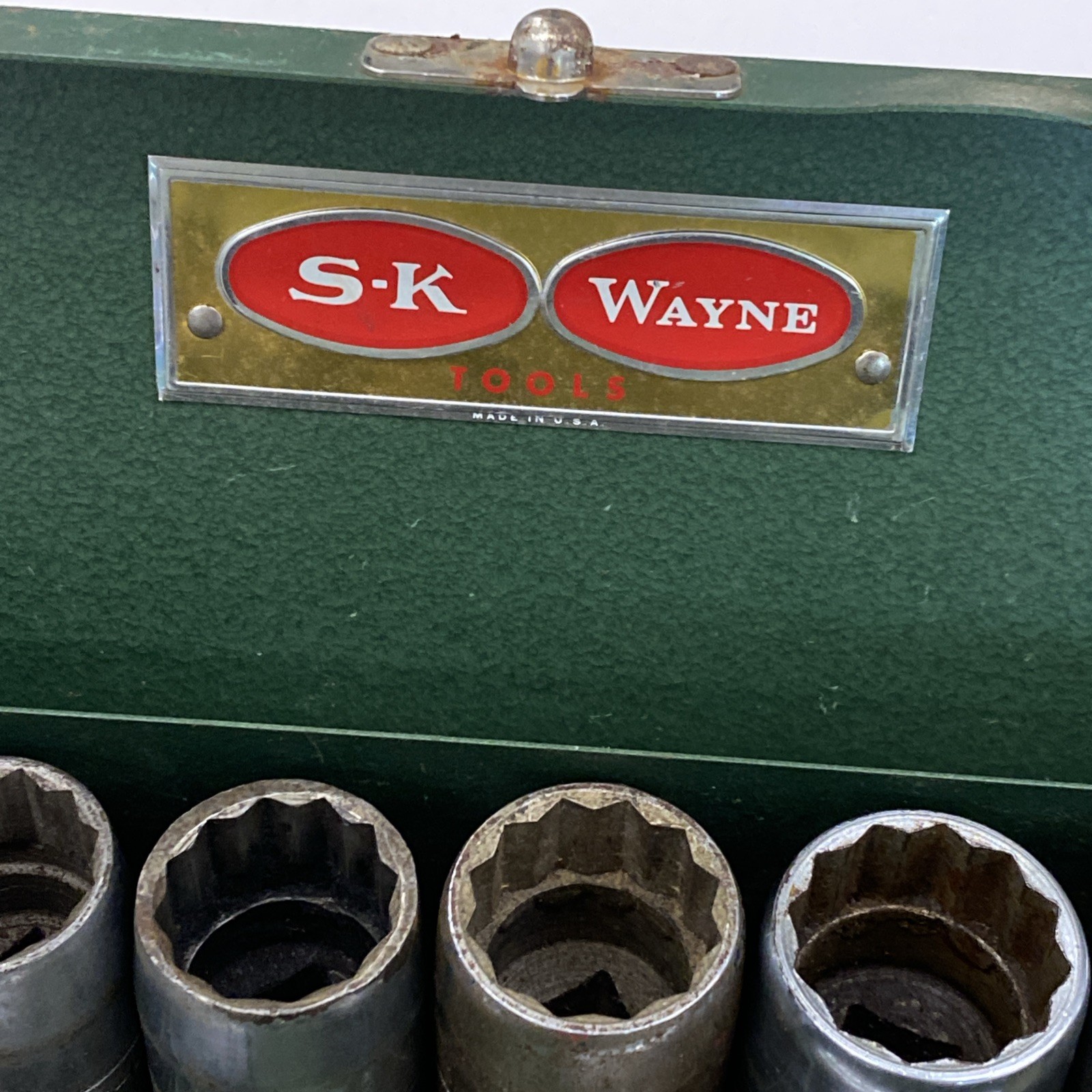 Vintage SK TOOLS 1/2″ Drive Socket Set 17pc Metal Box USA Made S-K Wayne M0863