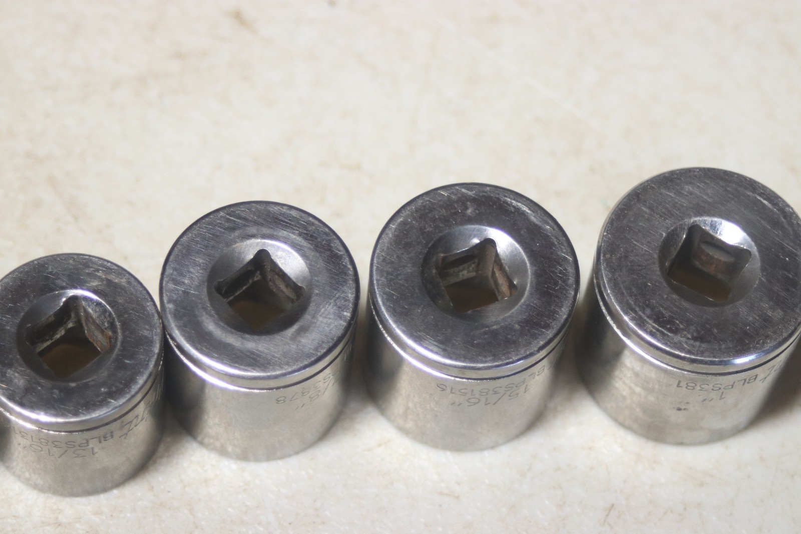 Blue Point BLPS 3/8 Inch Drive 6 Point Socket Set 1/4 To 1 Inch 13 Pieces