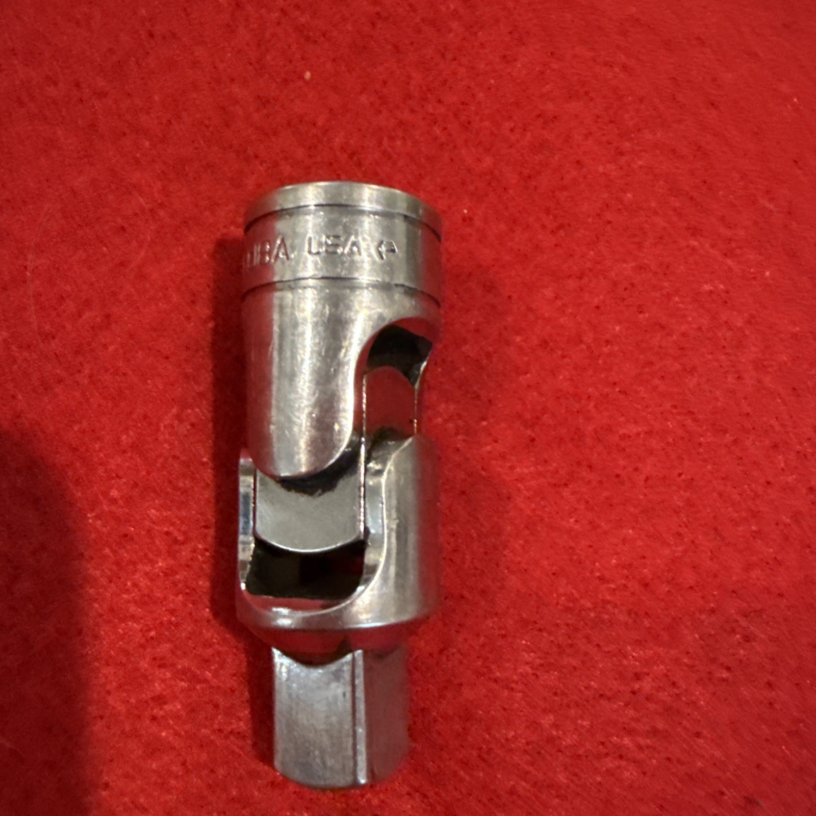 Snap On FU8A 3/8″ Drive Swivel Socket Adapter
