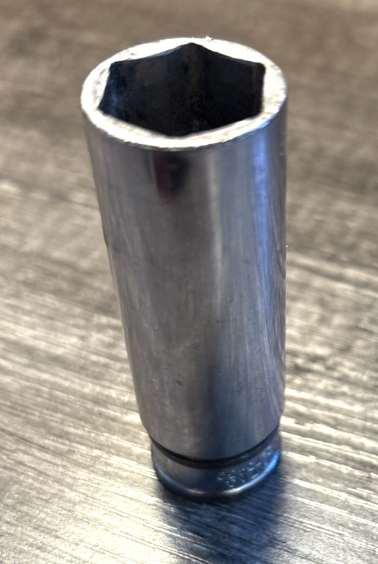 Snap-On #SFSM17 17mm Deep 6 Point Socket 3/8″ Drive USA