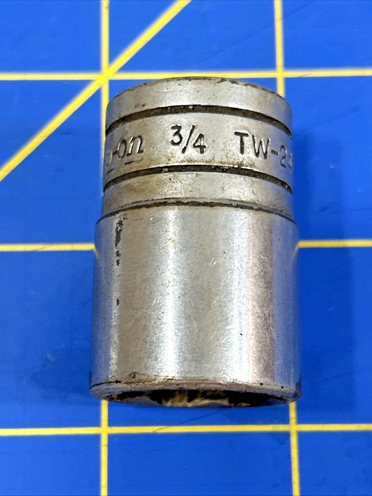 Snap-on Tools USA TW241 1/2″ Drive 3/4″ SAE 6 Point Shallow Chrome Socket