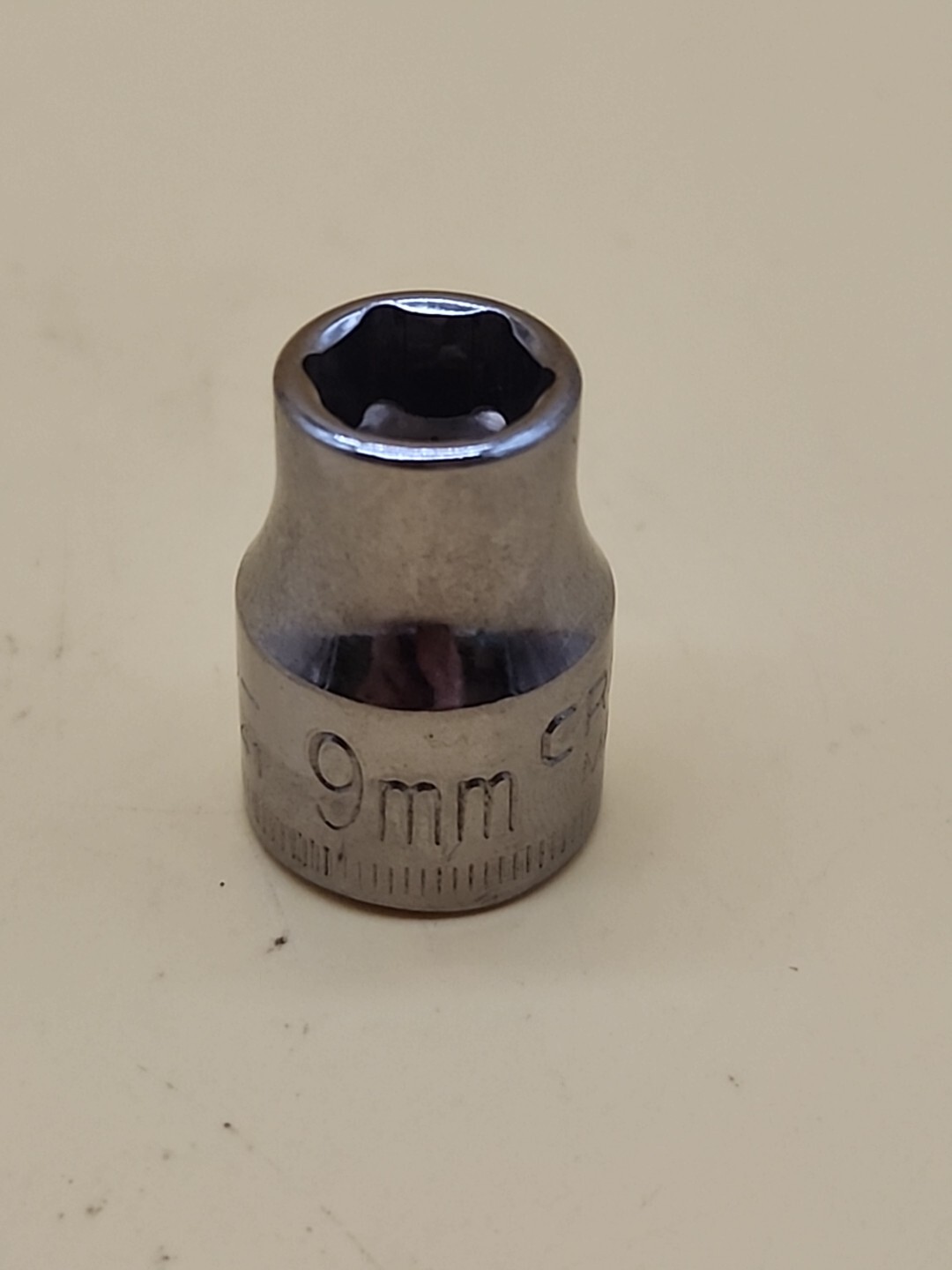 Craftsman Tools – 3/8″ Drive 6 Point 9mm Shallow Socket – G2 43541 USA