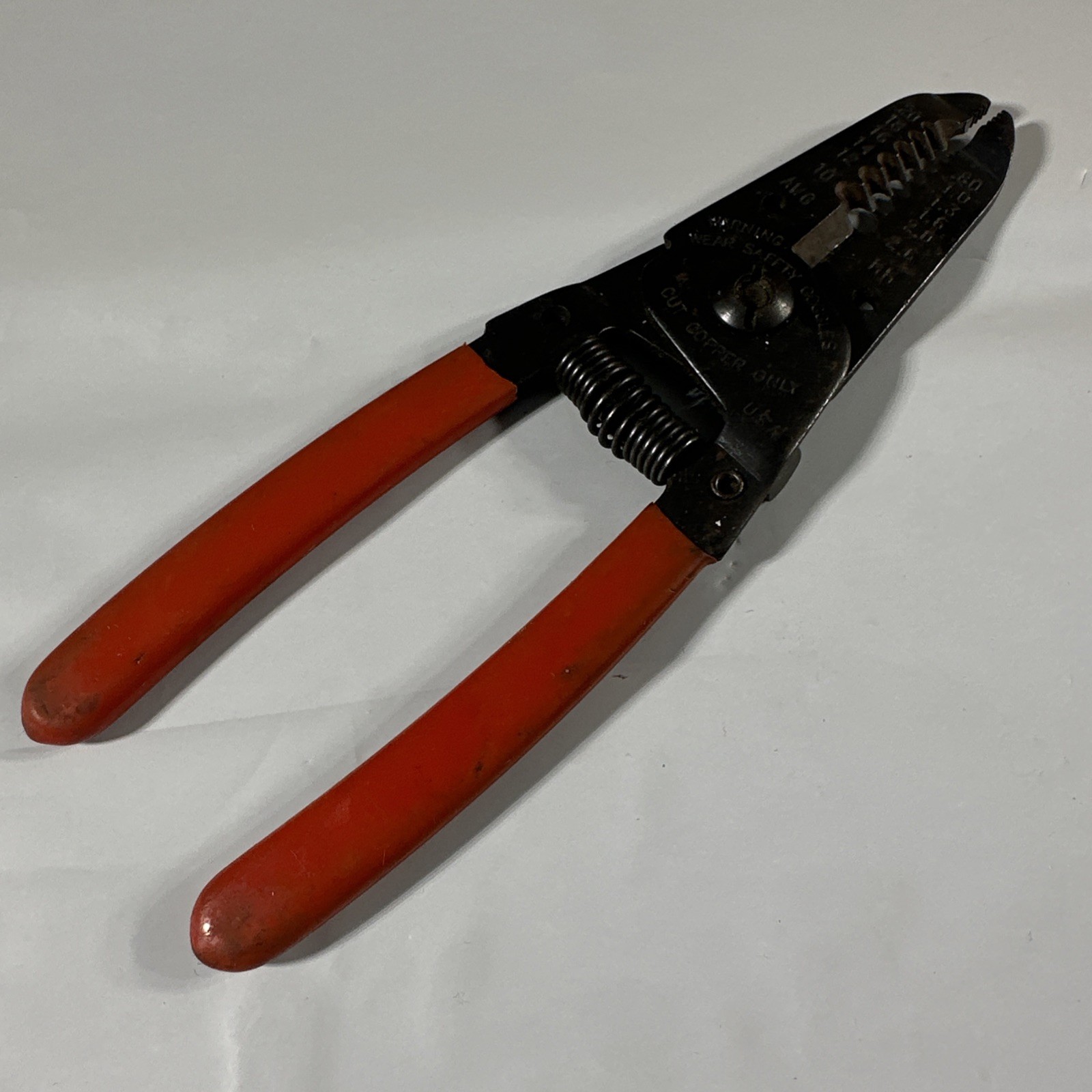 Crescent WS15 6″ Self-Opening Wire Strippers / Cutters 10-20 AWG USA Made