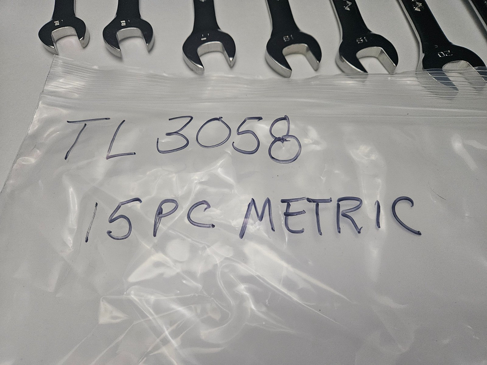 CRESCENT #CCW SERIES 15 PC METRIC 12 PT COMBINATION WRENCH SET 7MM-9MM 11MM-22MM