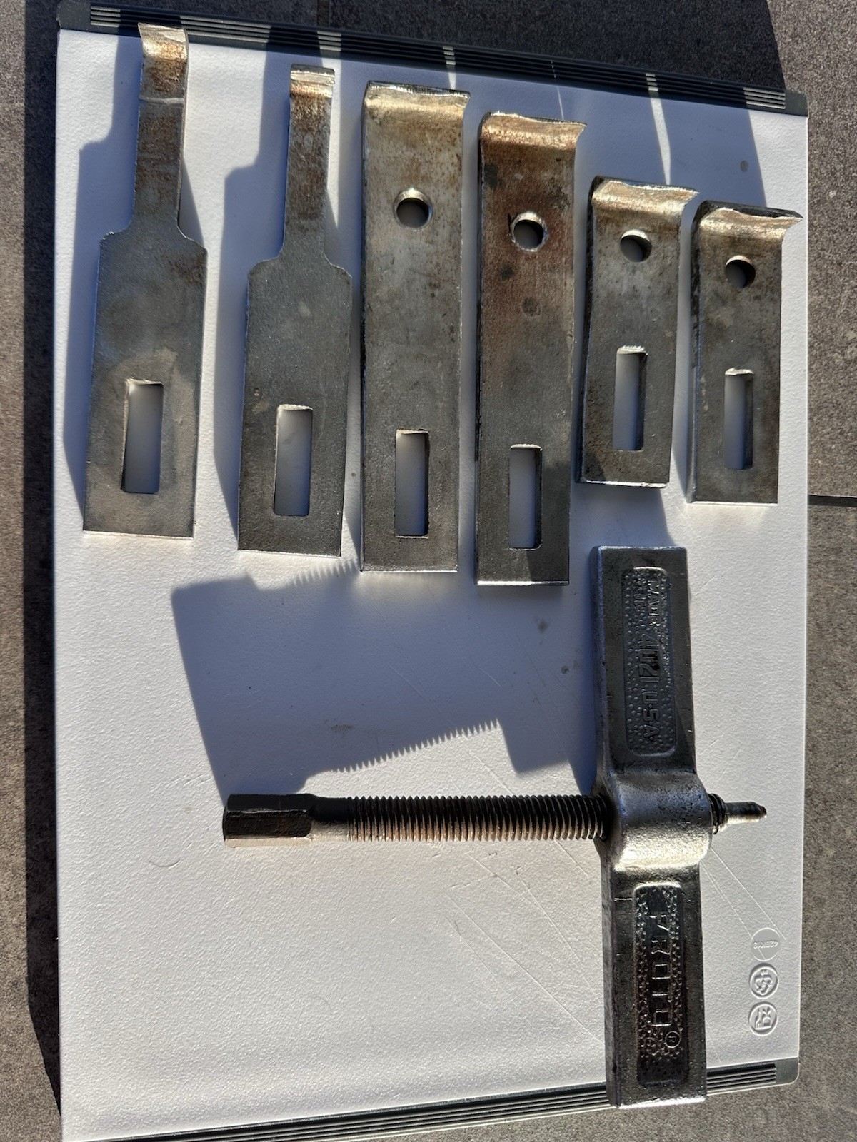 Vintage Proto Puller 4021 7″ Crossarm w/ 3 Sets of Jaws Made in USA