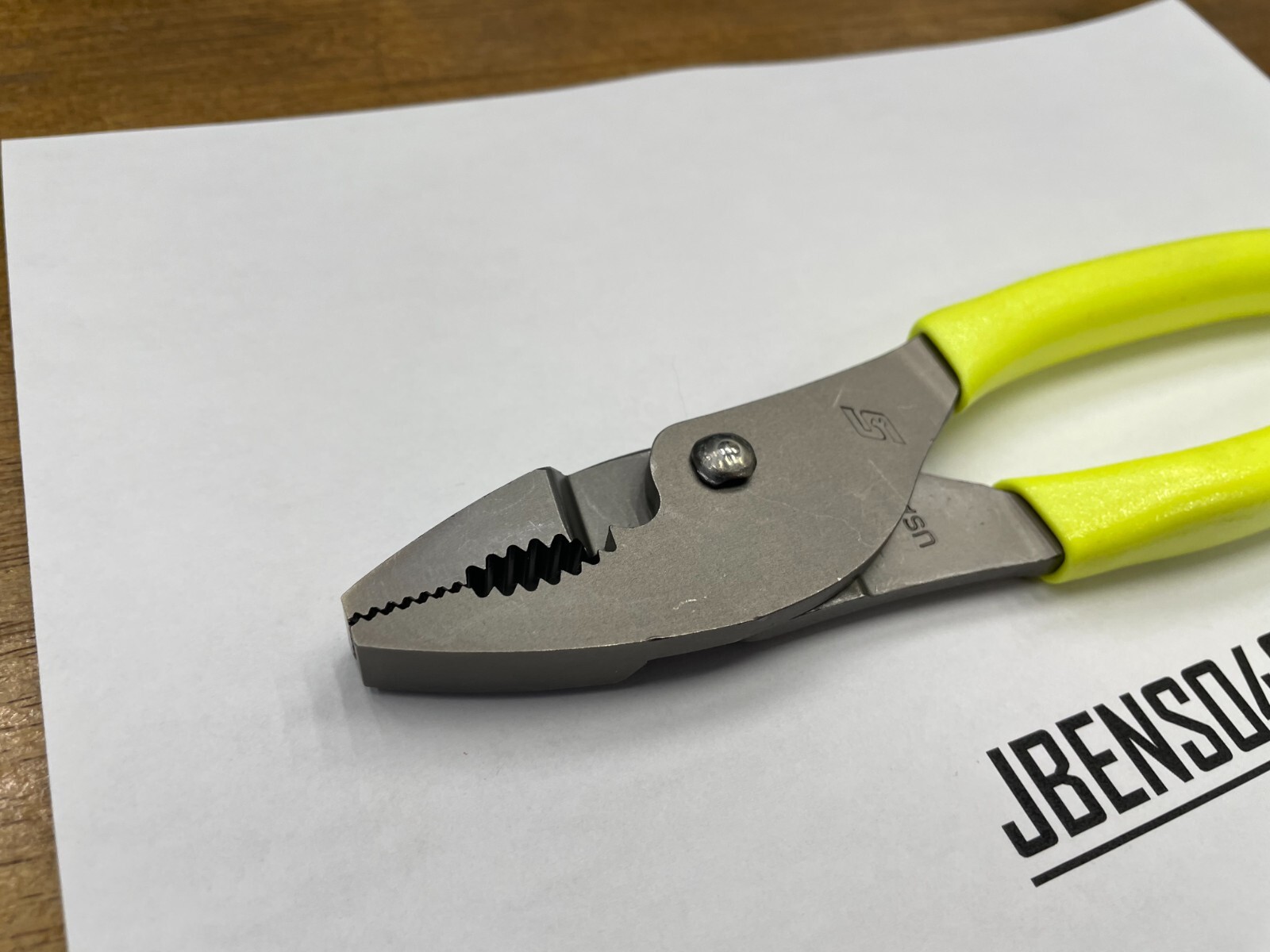 Snap-on Tools USA NEW HI-VIZ 8″ Talon Soft Grip Combo Slip-Joint Pliers 47ACFHV