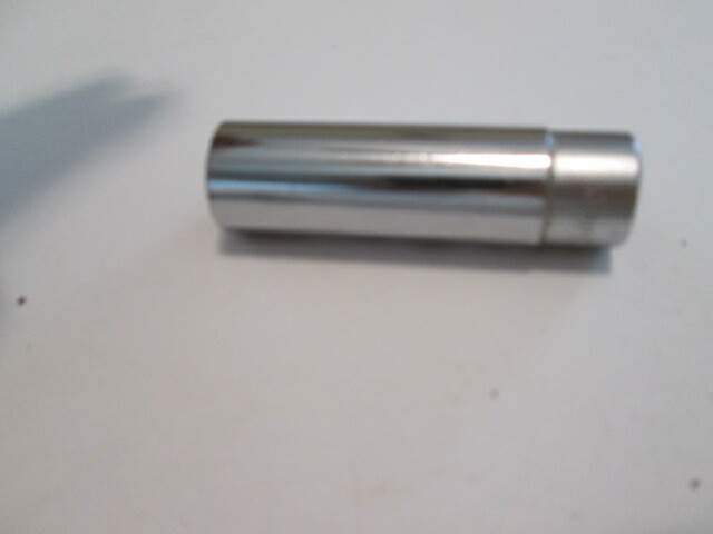 Snapon 1/2″ drive 11/16″ 12 point Deep Socket SVS221
