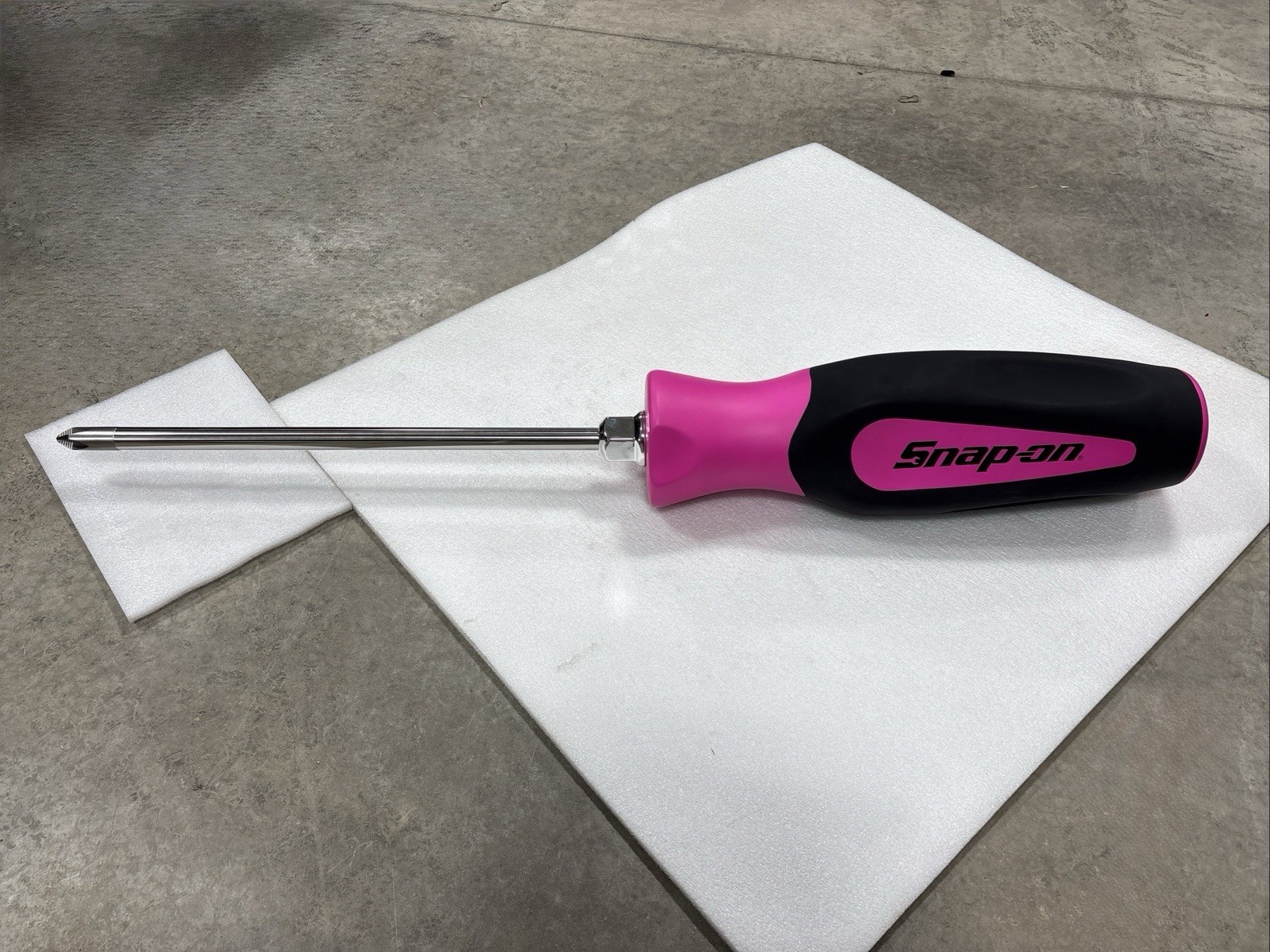 New Snap On Wall Hanging Pink Phillips Screwdriver PHIL50WL-P