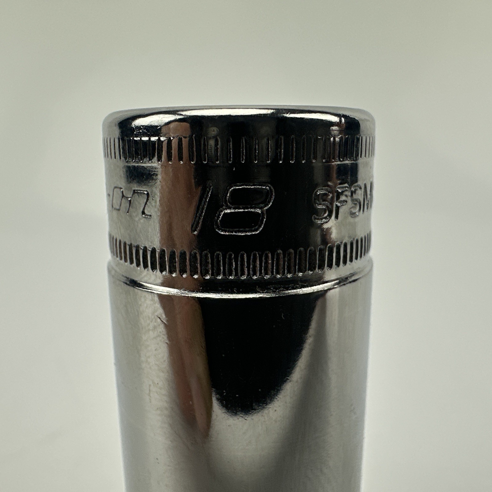 Snap-on USA 3/8″ drive 18mm Deep Metric Chrome 6-point Socket wrench SFSM18
