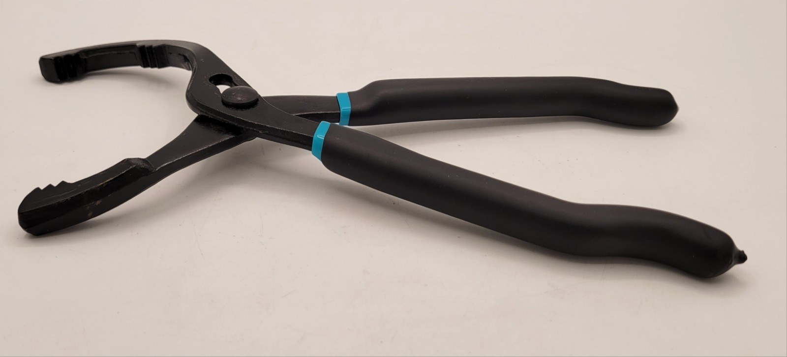 Duratech Adjustable Oil Filter Pliers