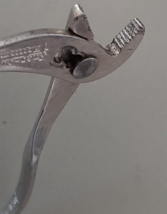 1956 Snap-on Tools Vacuum Grip No. 105 5″ Ignition Pliers USA 716