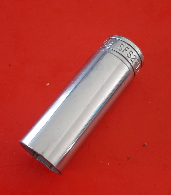 Snap-on Tools USA 3/8″ Drive 6pt Point 11/16″ Deep Chrome Socket SFS221 327