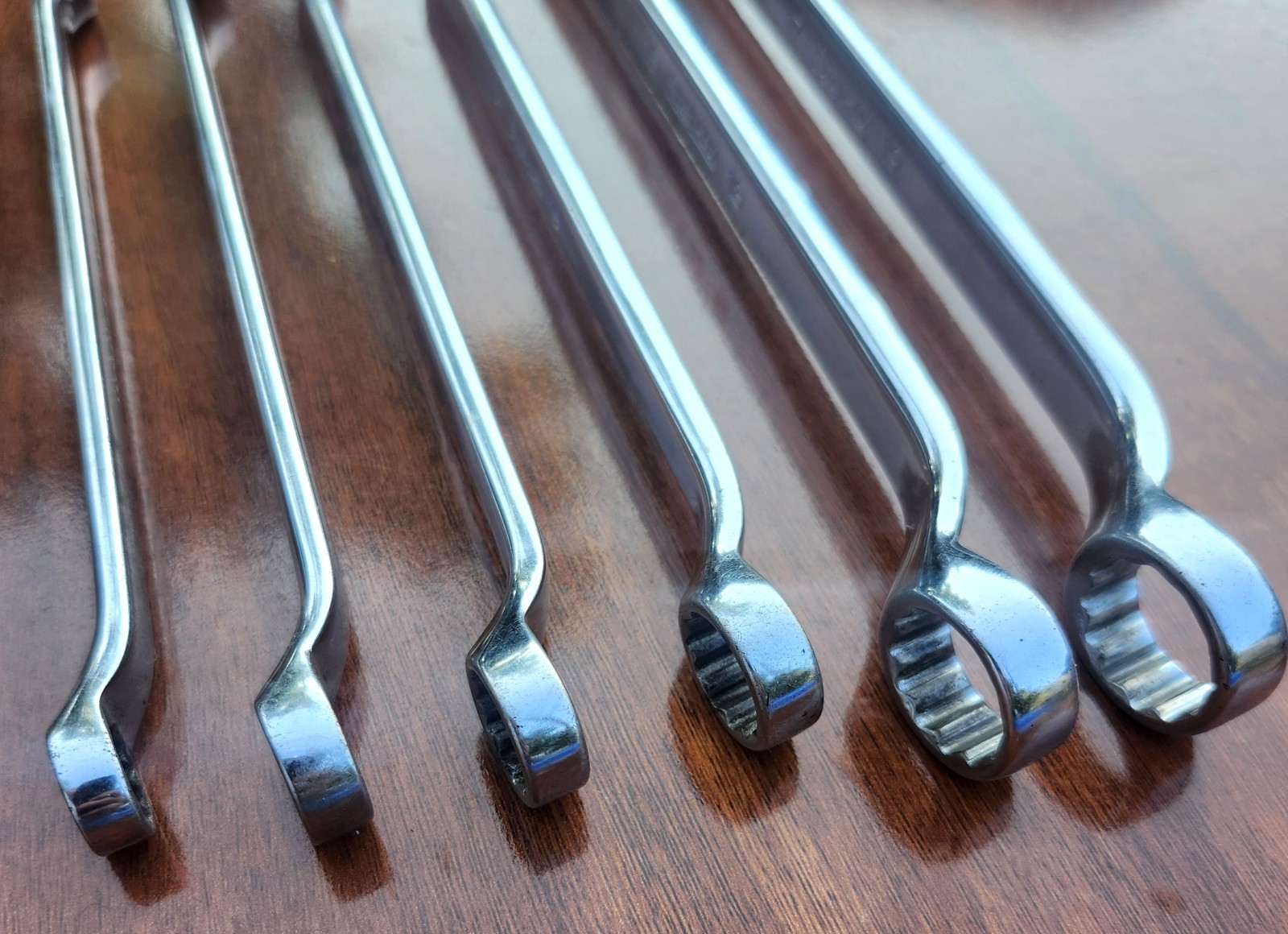 Snap On XBM1011-1719 10-19mm 12 Point 6 Piece 10° Offset Box End Wrench Set USA