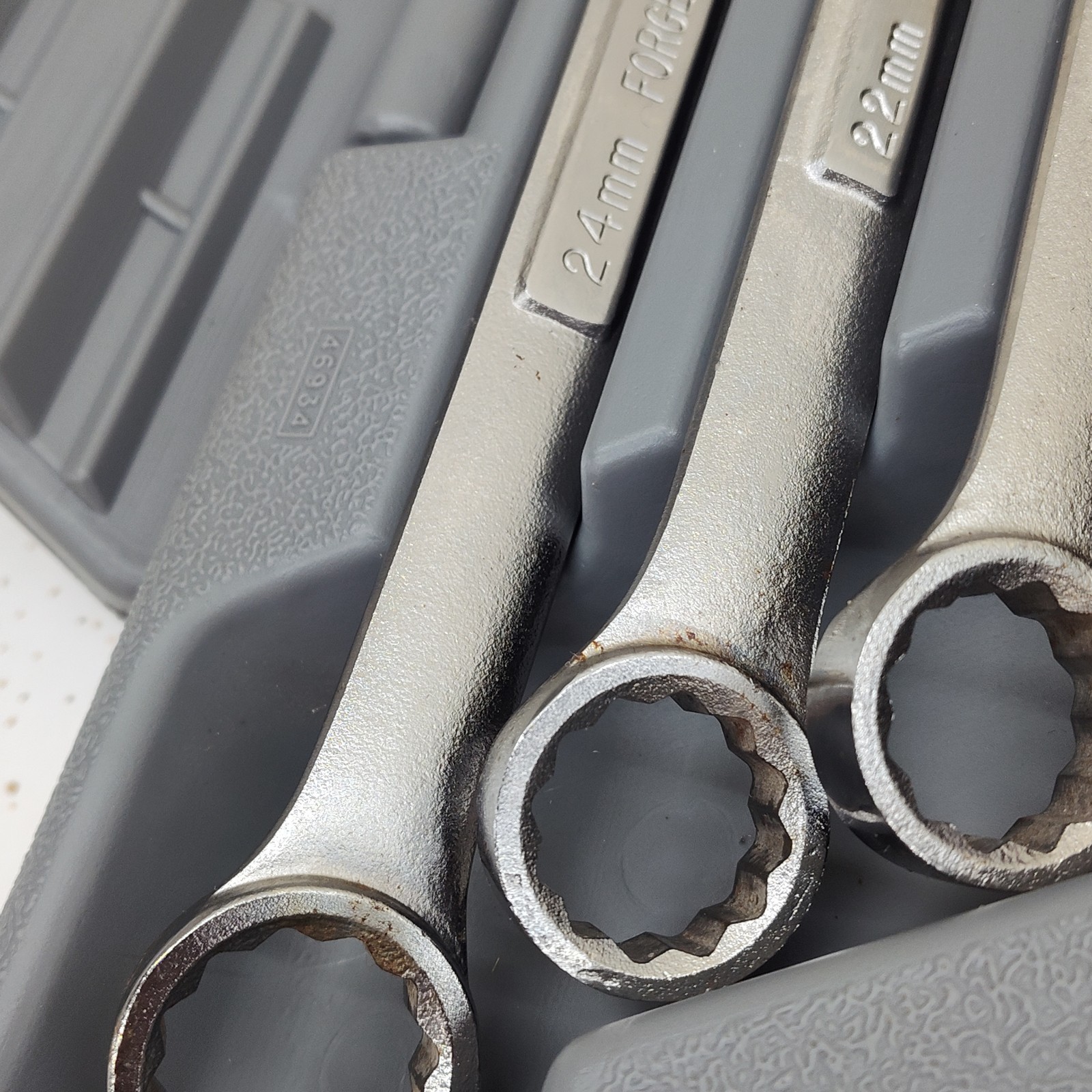 Craftsman 11mm to 24mm USA 13 pc Combination Wrench Set Metric W Case 46934 14pc