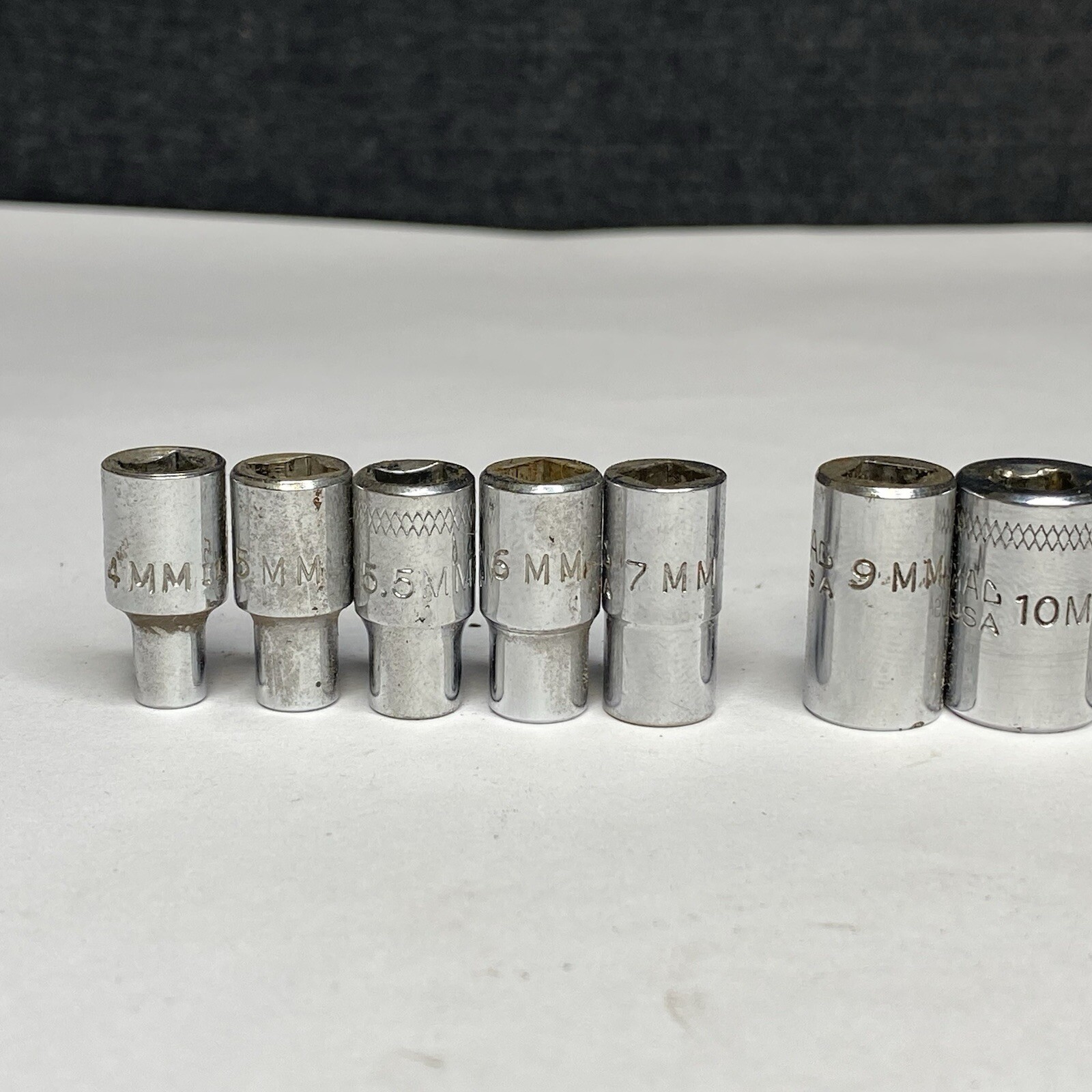 Mac Tools USA 1/4″ Drive Metric 4mm – 14mm Shallow 6-Point 11 Piece Socket Set