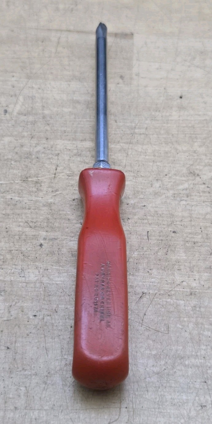 Vintage Snap On SSDZ42 – #2 Pozidrive Red Hard Handle Standard Screwdriver