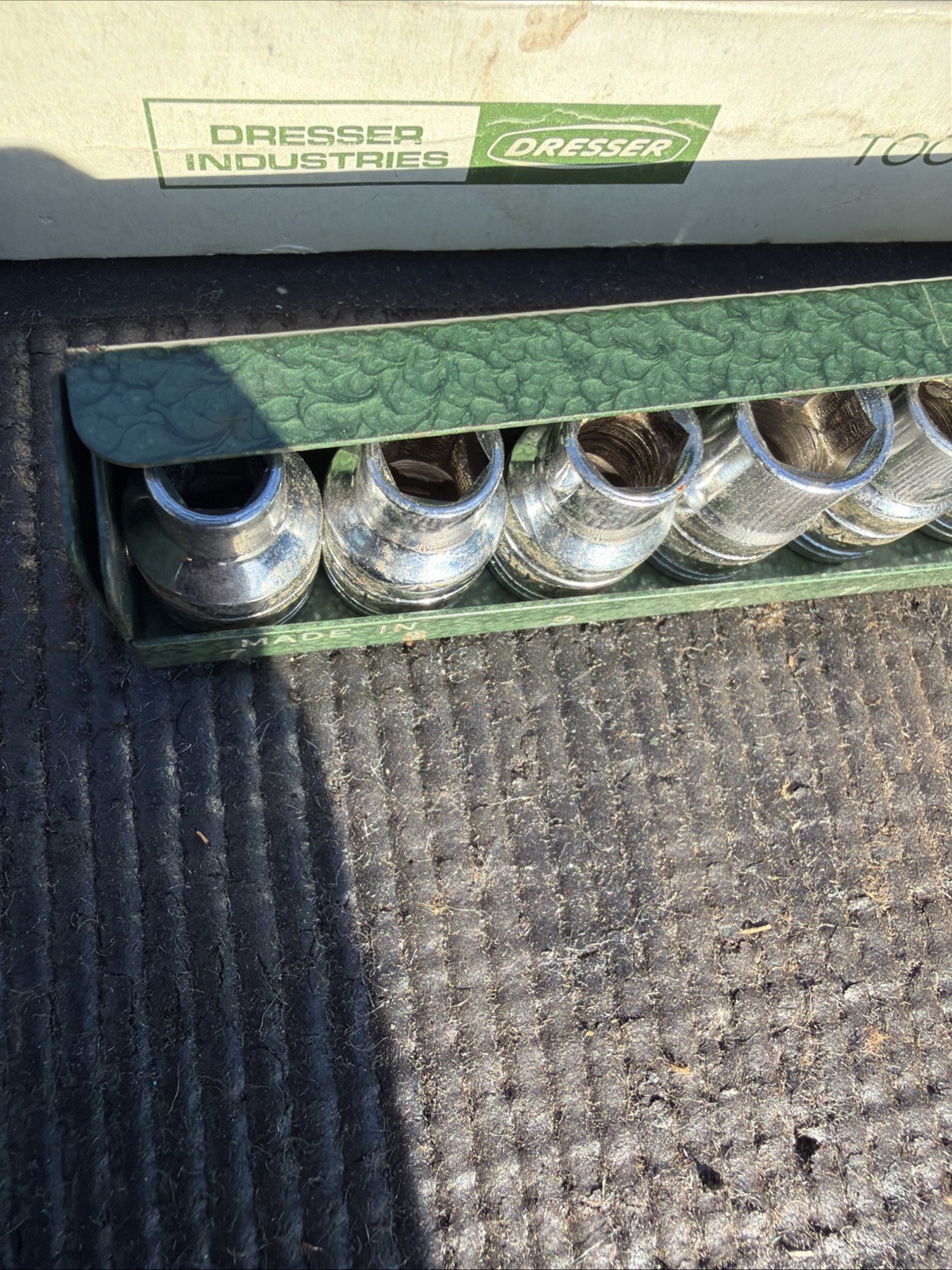 Rare SK Dresser Tools “No. 13” Socket Set Metric 3/8” 13pcs W Metal Tray 7-19mm