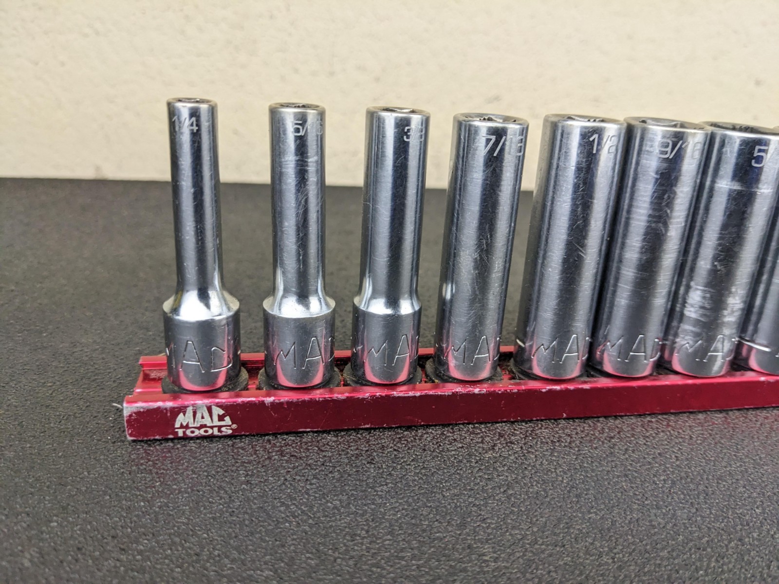 #bo811 Mac Tools SXD126RBRT 12pc 3/8″ Drive Deep SAE RBRT Socket Set 1/4″-15/16″