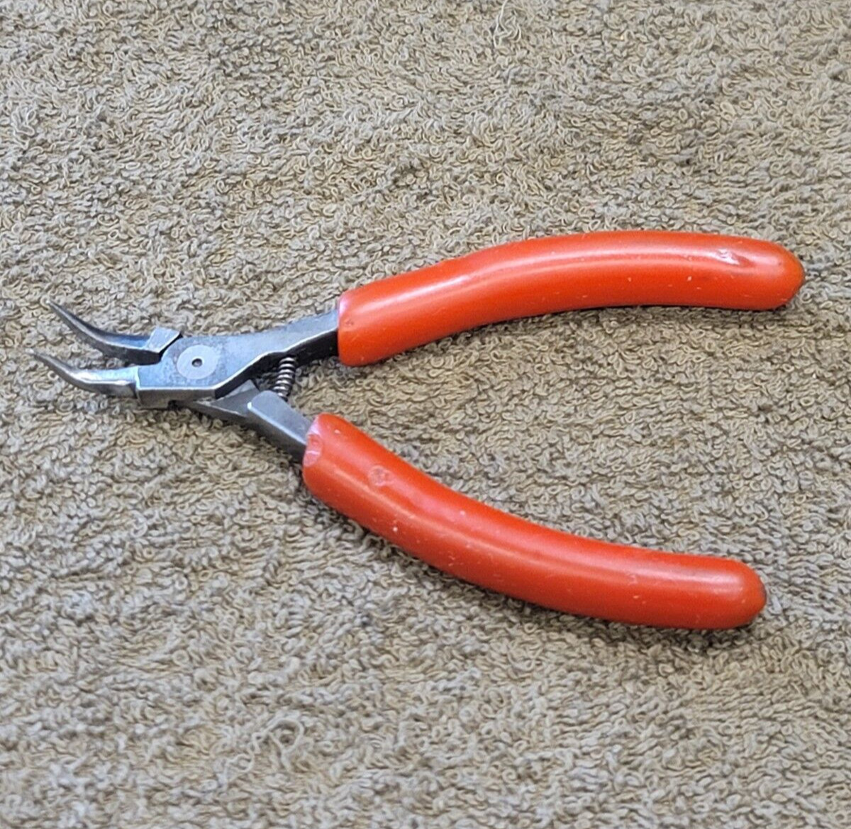 Snap on E771CG Angle Curved Needle Nose Electronic Pliers Cushion Grip Red 5 USA
