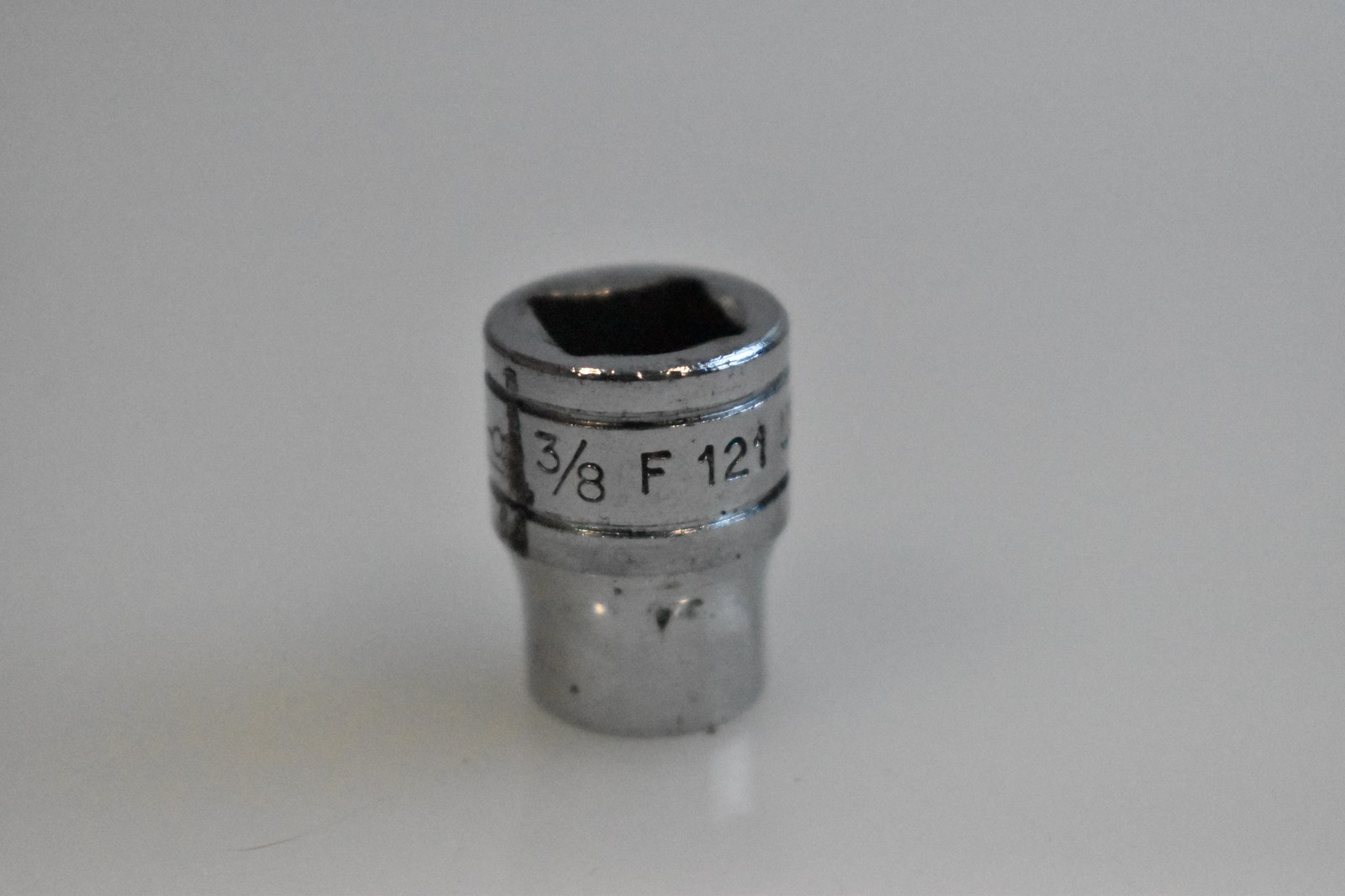 Snap On Tools F121 3/8″ SAE Flank Drive Shallow Socket 3/8″ Drive 12 Point USA