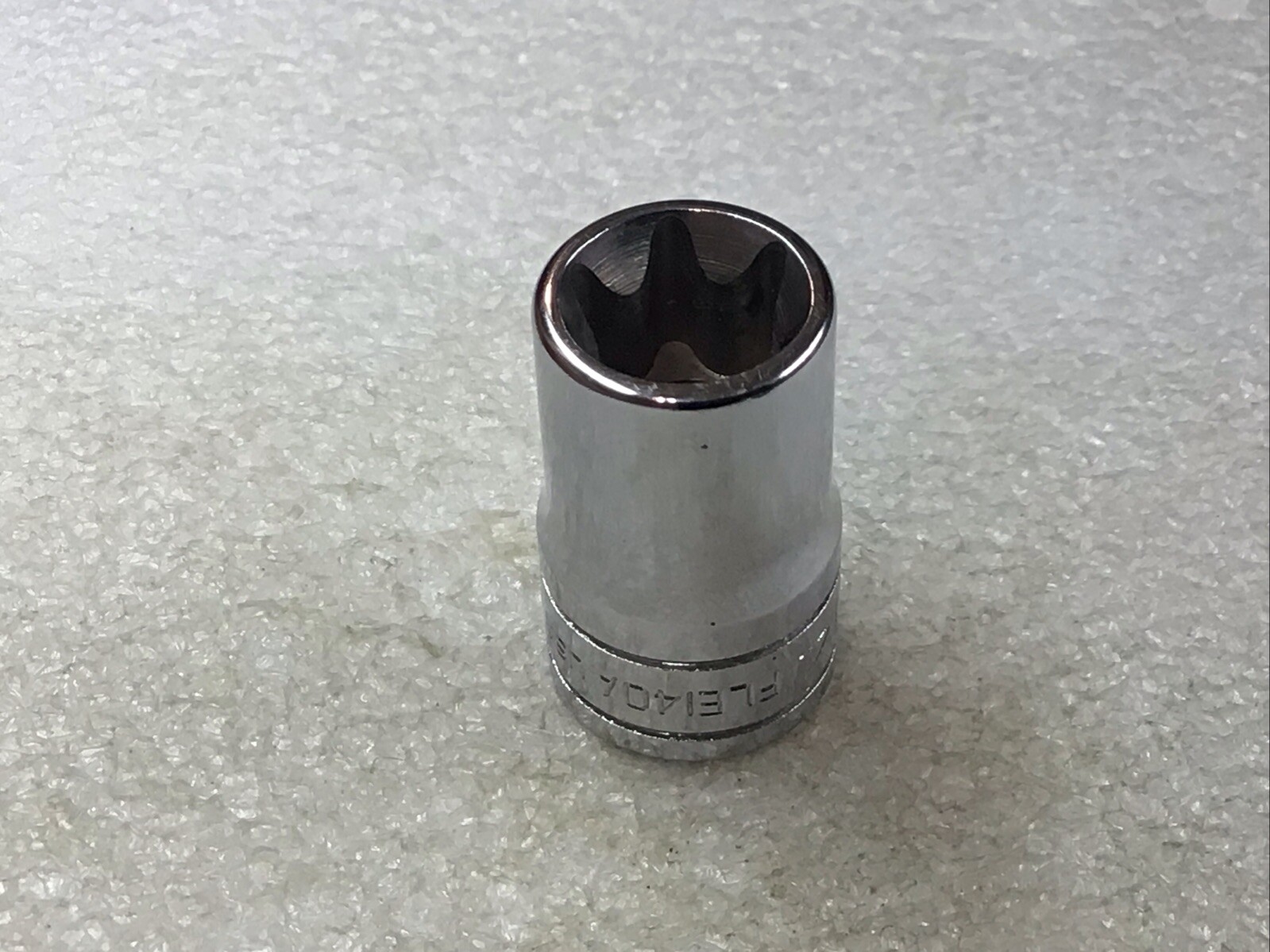Snap On FLE140A – E14, Inverted Torx, Chrome, 3/8” Dr., Shallow Socket -USA-NOS